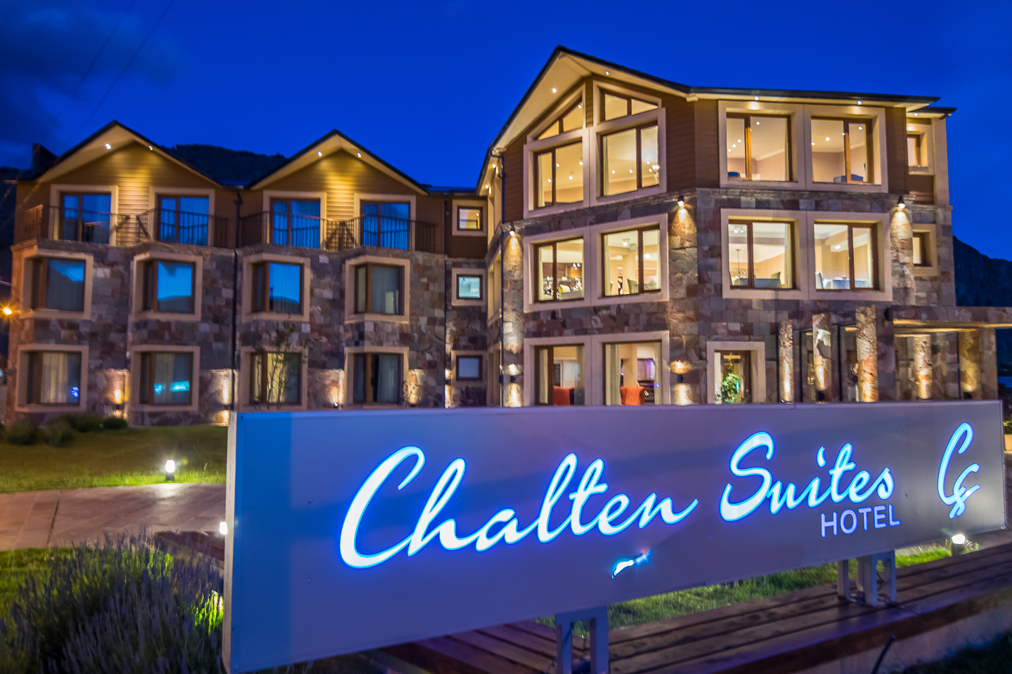 CHALTEN SUITES HOTEL
